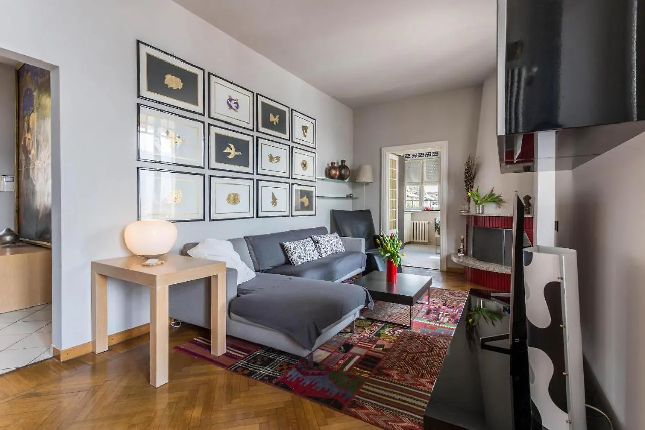 Central Vista Lago Como Apartment